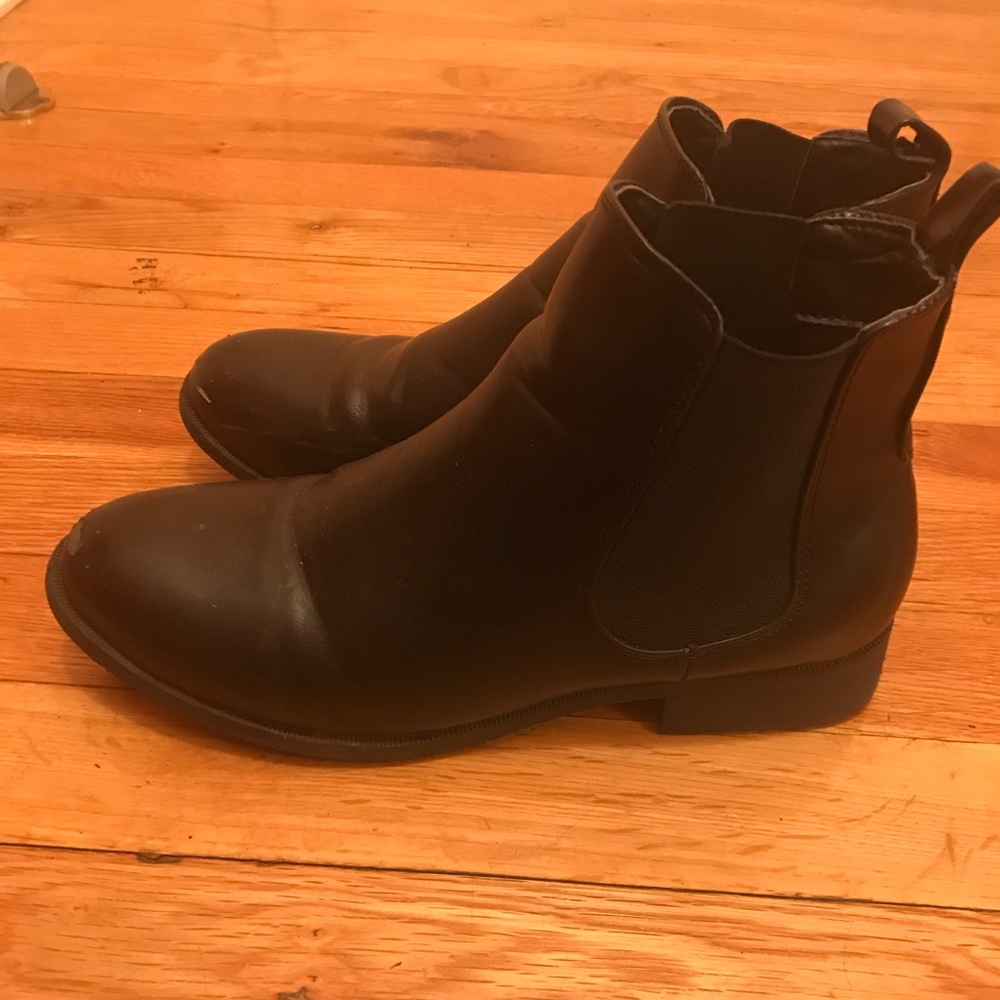Chelsea boots